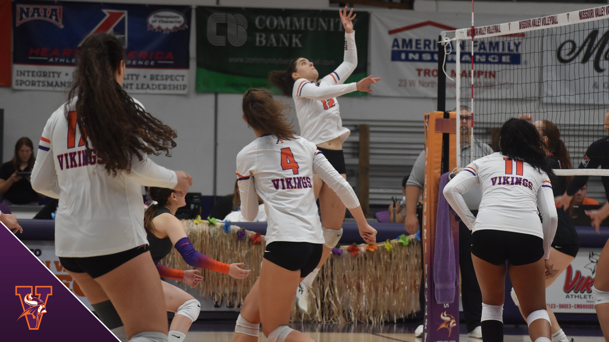 Women's Volleyball Falls at Home to No. 7 Park University
