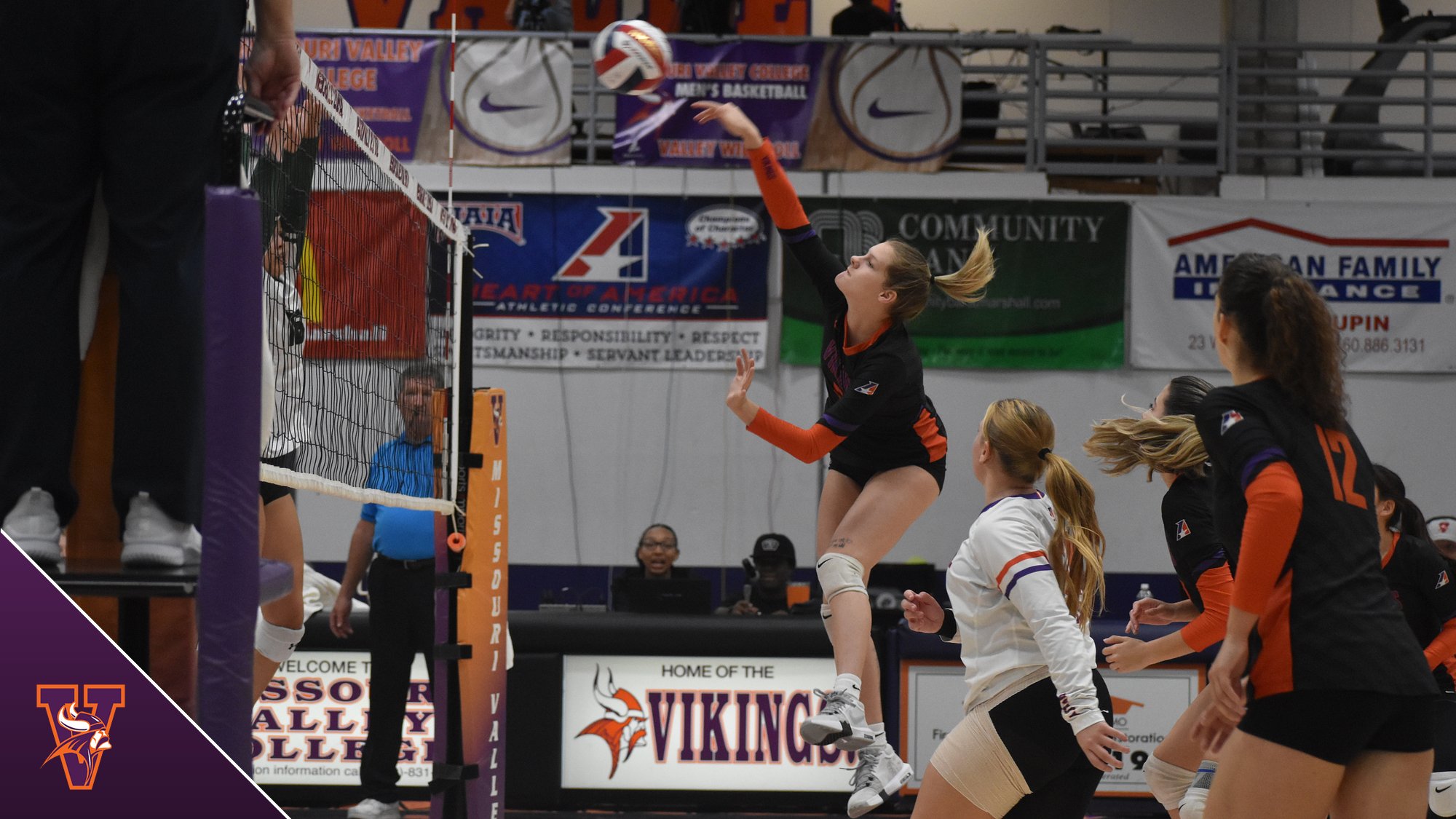 Women's Volleyball Drops Home Match to No. 18 Central Methodist